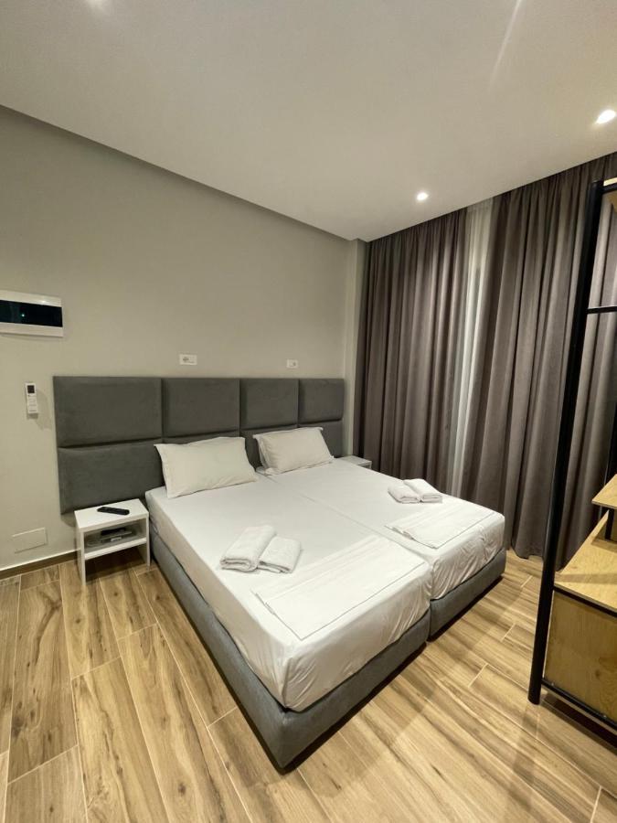 Hotel Rai Саранда Екстер'єр фото