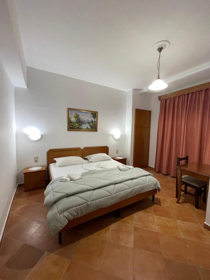 Hotel Rai Саранда Екстер'єр фото