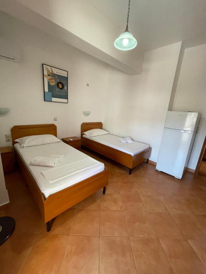 Hotel Rai Саранда Екстер'єр фото