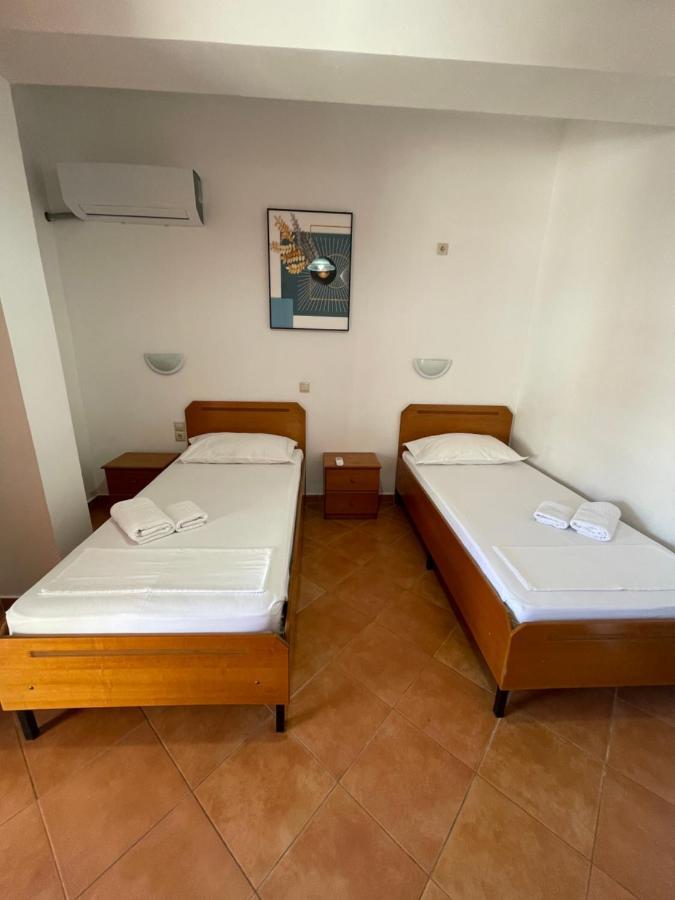 Hotel Rai Саранда Екстер'єр фото