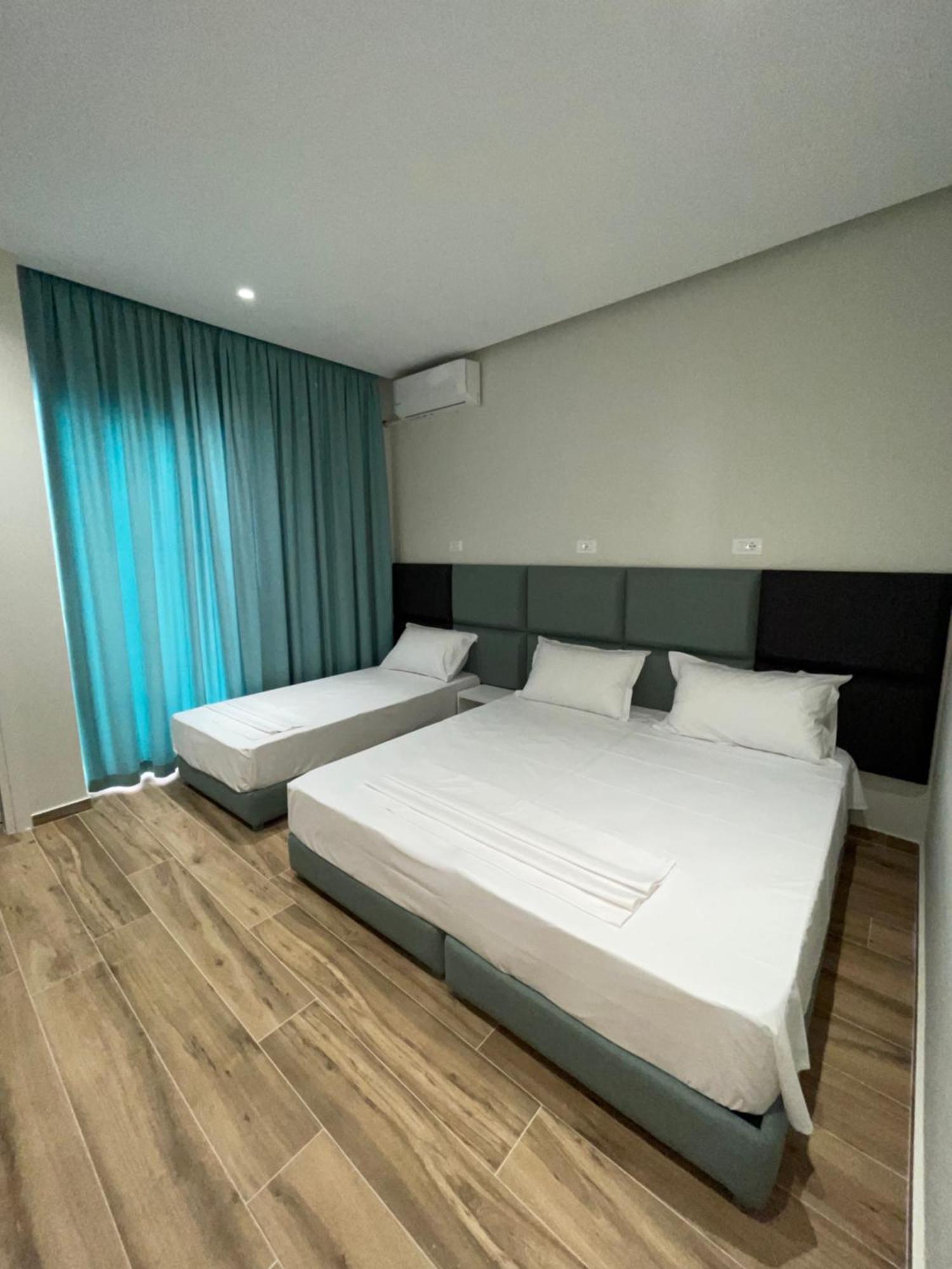 Hotel Rai Саранда Екстер'єр фото
